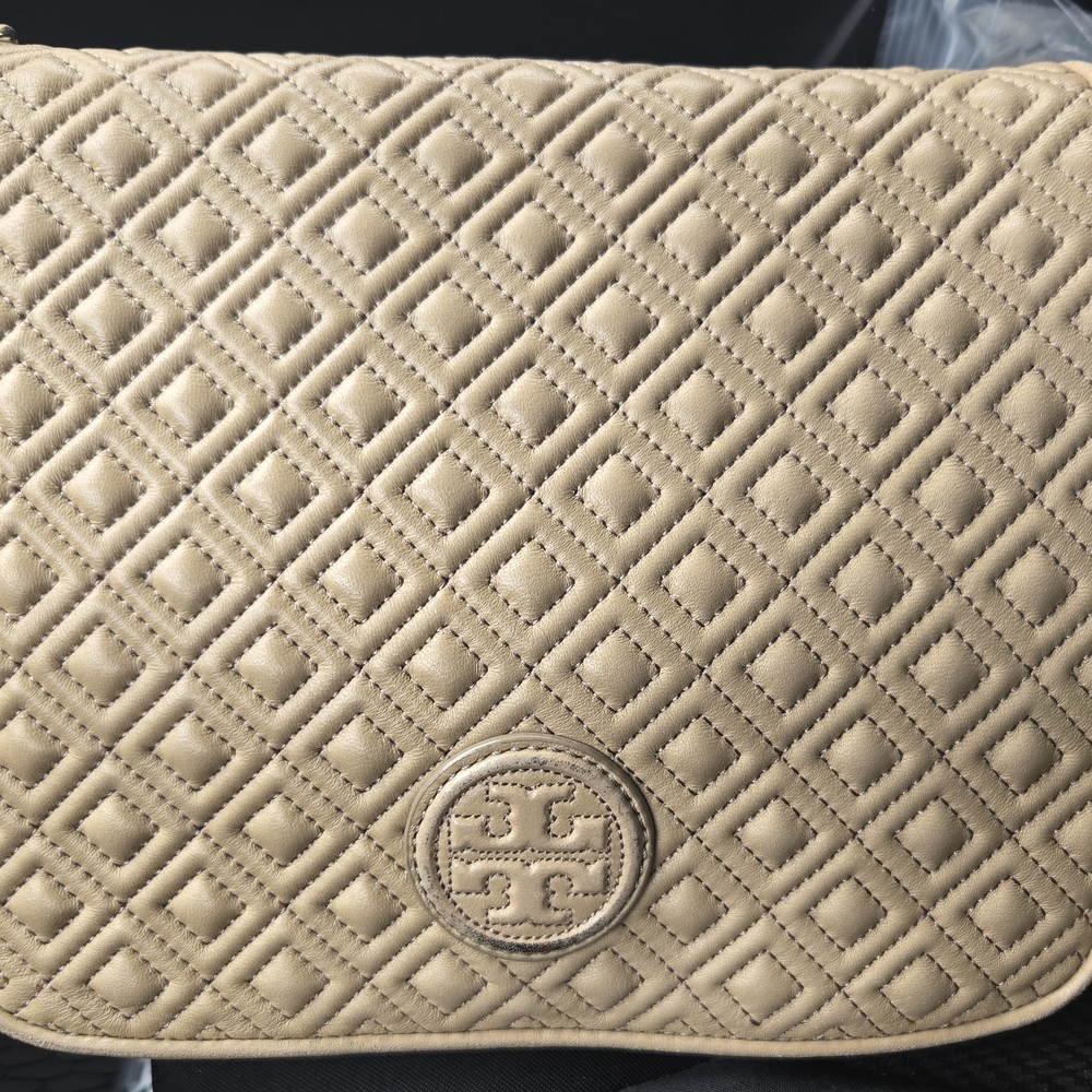 Tory Burch Tan Quilted Women's Bag
